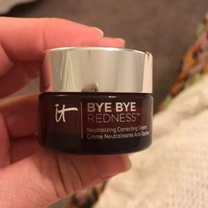 itCosmetics Bye Bye Redness